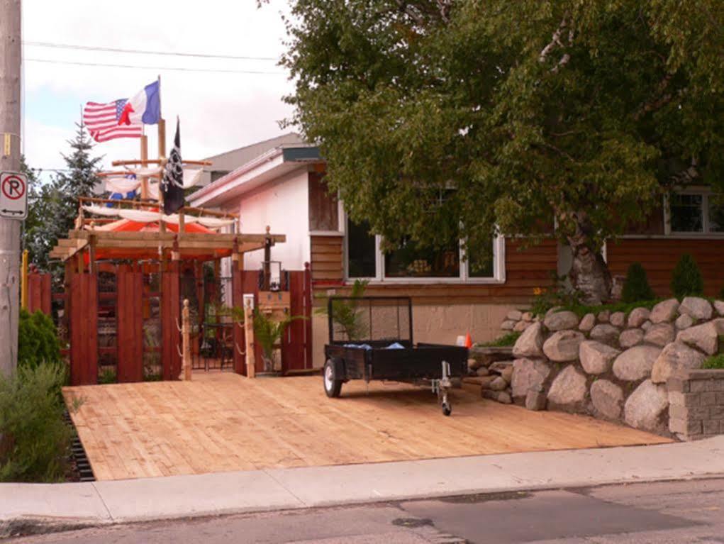 L'oasis Du Pirate Bed & Breakfast Levis